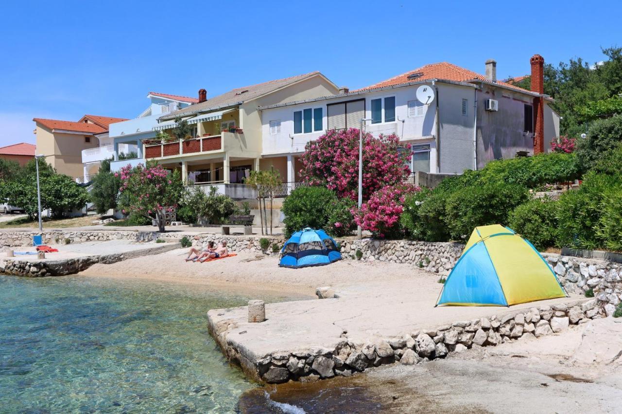 Apartments With A Parking Space Mandre, Pag - 18748 Kolan Exterior photo