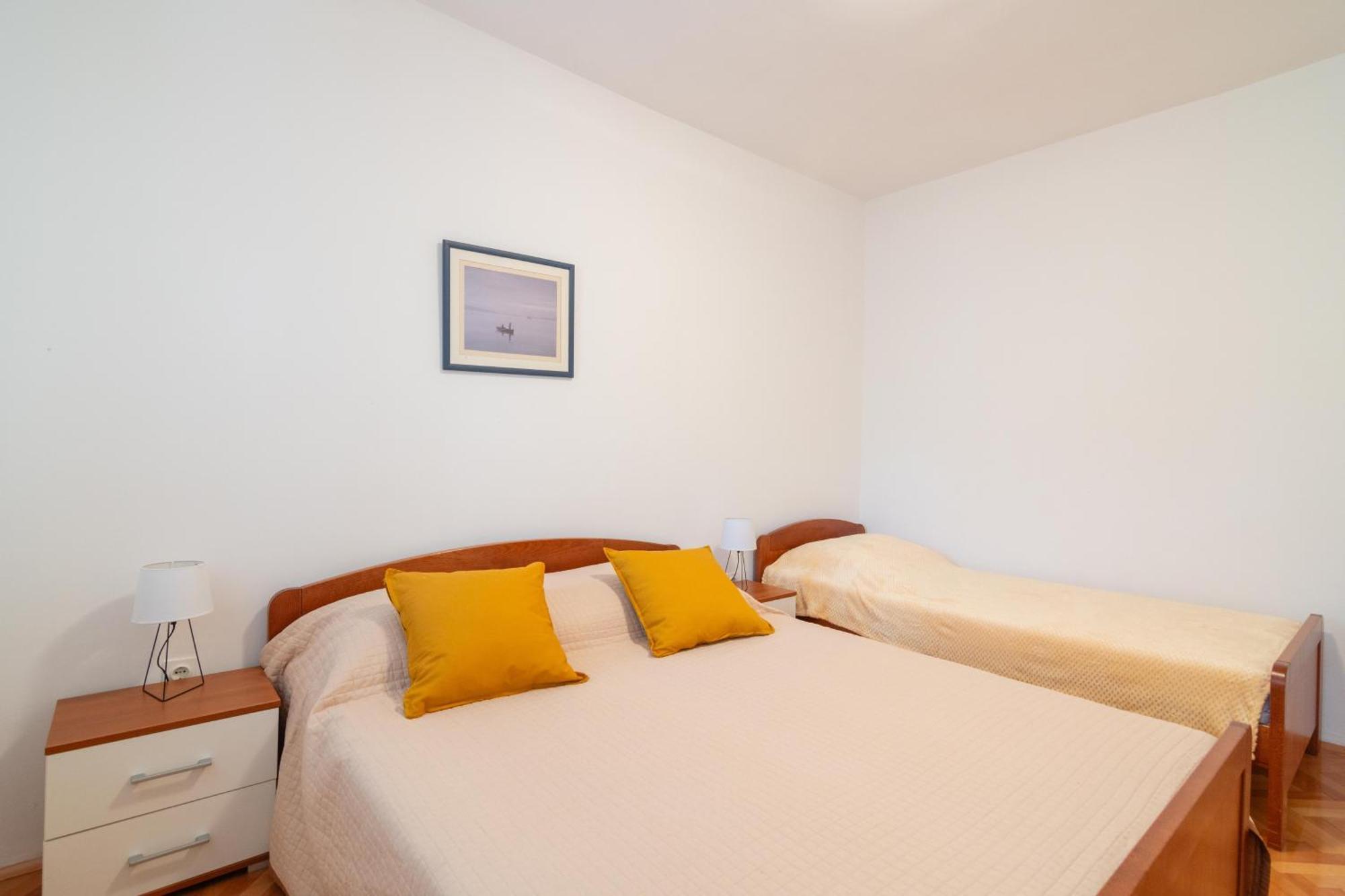 Apartments With A Parking Space Mandre, Pag - 18748 Kolan Room photo